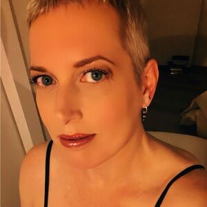 Meet your Posher, Véro